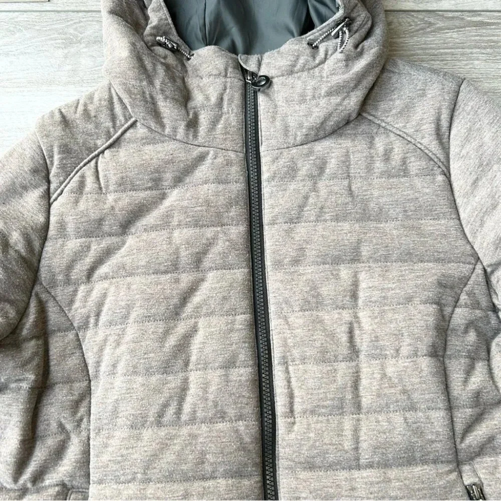 Lole Lightweight Quilted Fabric Puffer Jacket in Grey Mauve